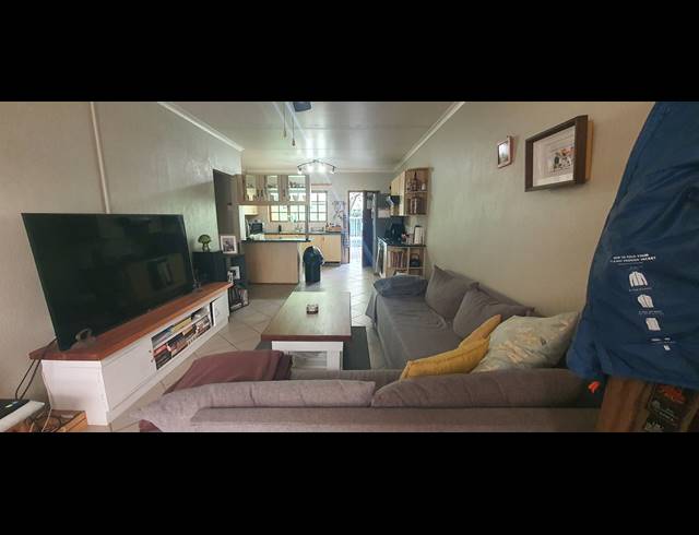 2 BEDROOM FLAT TO LET IN HEIDELBERG CENTRAL